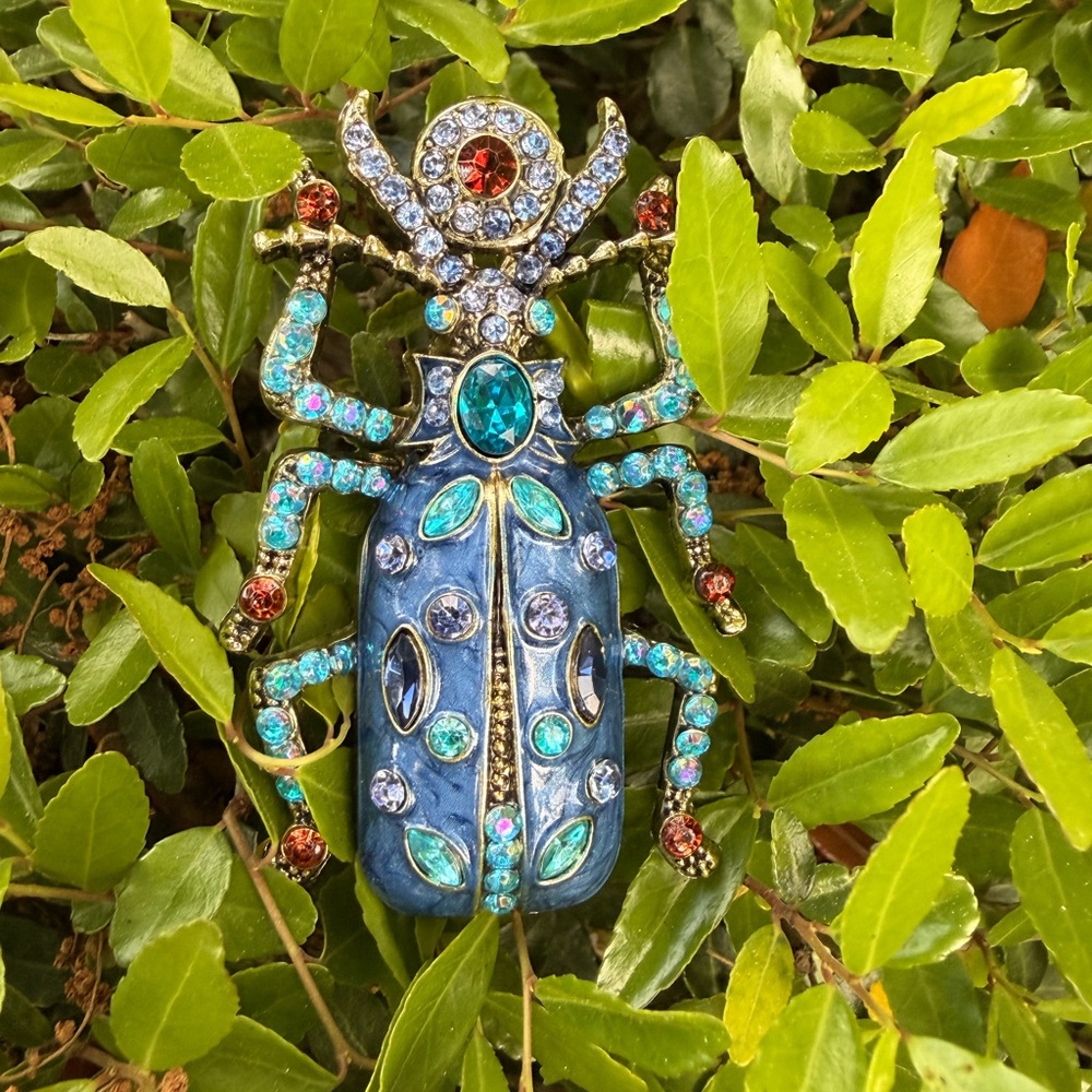 Blue Jeweled Beetle Brooch with Multicolor Crystals - Picture 3 of 5
